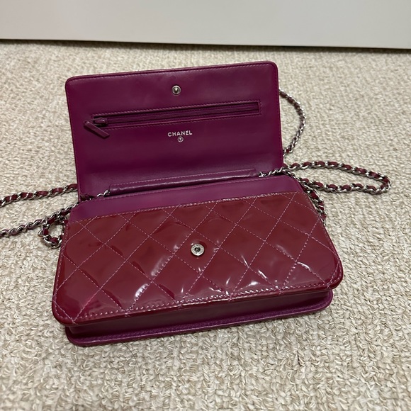 Chanel 2.55 Reissue WOC Burgundy Dark Red Leather Crossbody Bag Wallet on Chain - Picture 8 of 14